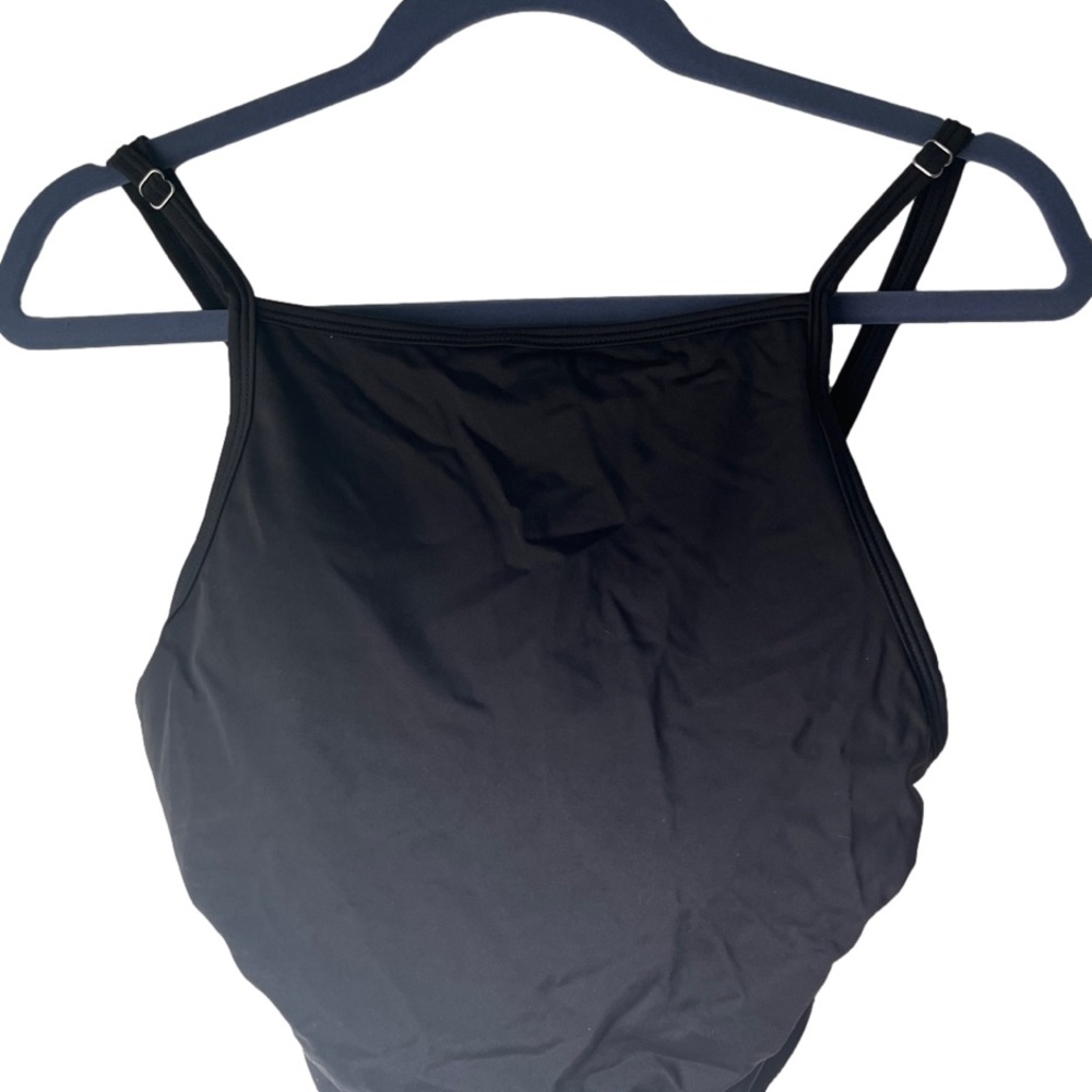 Kortni Jeane new with tag bathing suit top. Black medium crop top